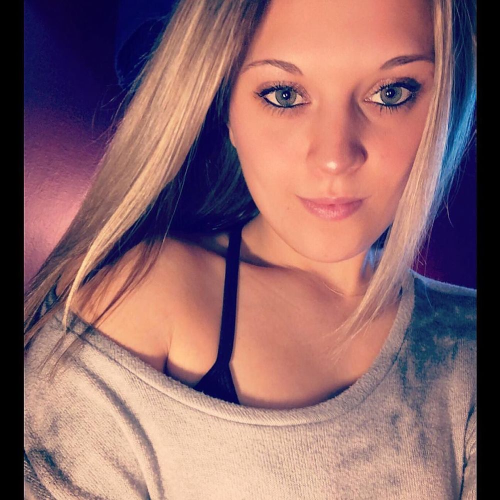 Meet your Posher, Kayla